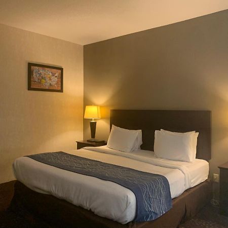 Economy Inn & Suites هانيبال المظهر الخارجي الصورة