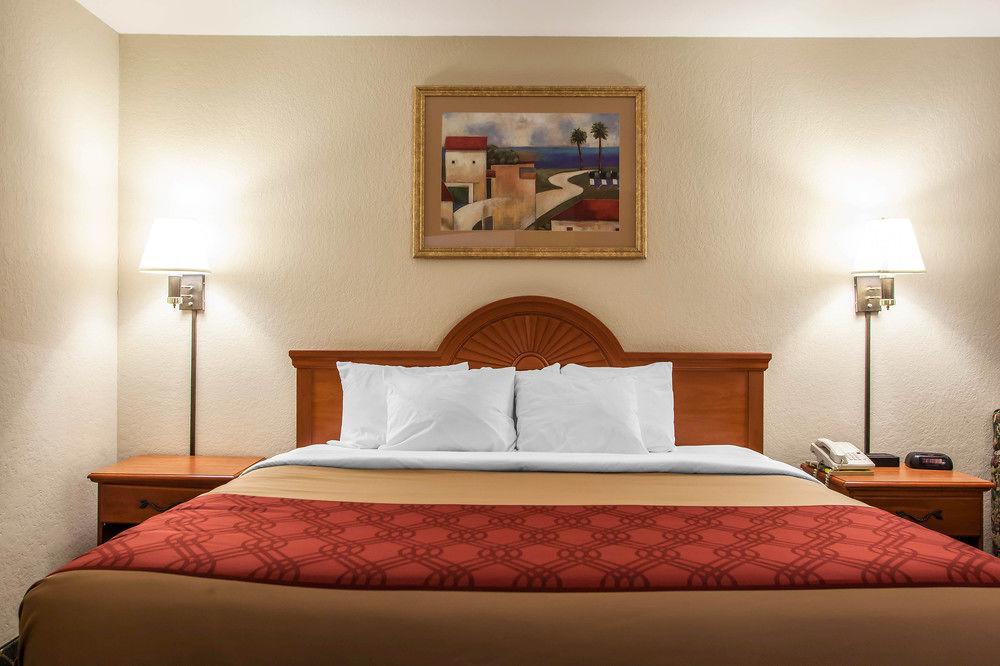 Economy Inn & Suites هانيبال المظهر الخارجي الصورة