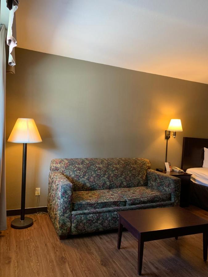 Economy Inn & Suites هانيبال المظهر الخارجي الصورة