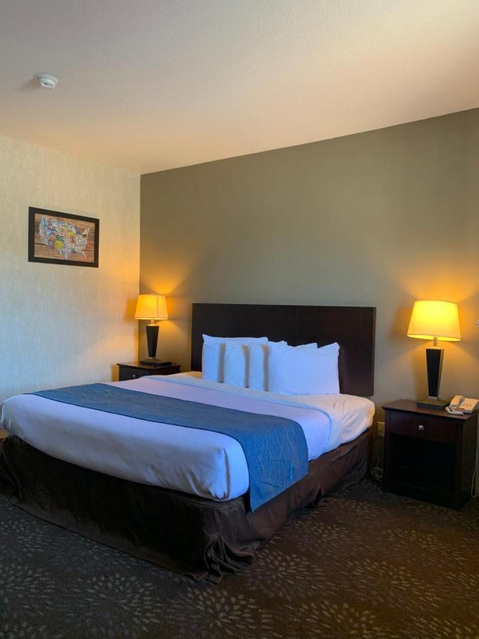 Economy Inn & Suites هانيبال المظهر الخارجي الصورة